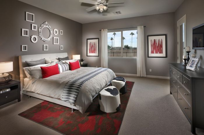 Een slaapkamer is een ruimte waar de sfeer altijd sereen en rustig moet blijven. Lijsten zijn dan ook een uitstekende optie voor wanddecoratie.