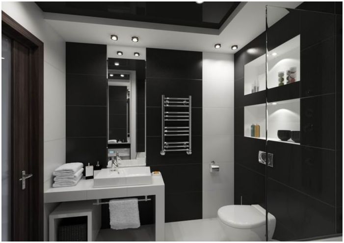 badkamer in zwart en wit 5 m².  M.